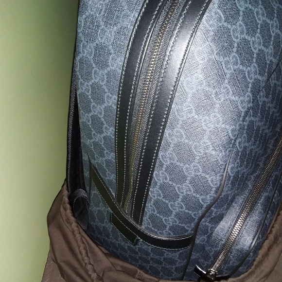 BackPack - Picture 2 of 3